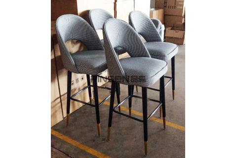 高檔餐飲家具廠(chǎng)家怎么選?如何選到更合適的餐飲桌椅廠(chǎng)家呢?