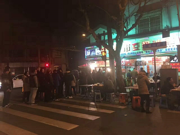 把豆?jié){油條做成夜宵，外賣月銷破百萬，他已經(jīng)做了7年的網(wǎng)紅