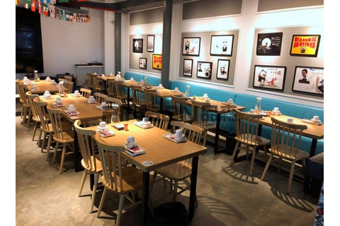 如何選擇火鍋桌廠家？