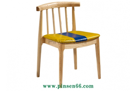 簡(jiǎn)約實(shí)木白蠟?zāi)酒じ镘洶蛷d椅子