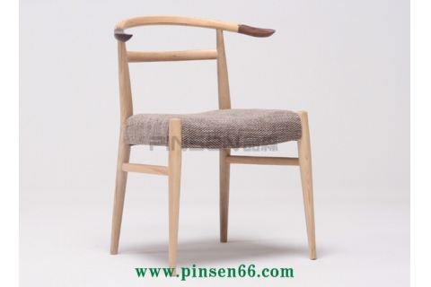 實(shí)木布藝軟包火鍋餐桌椅